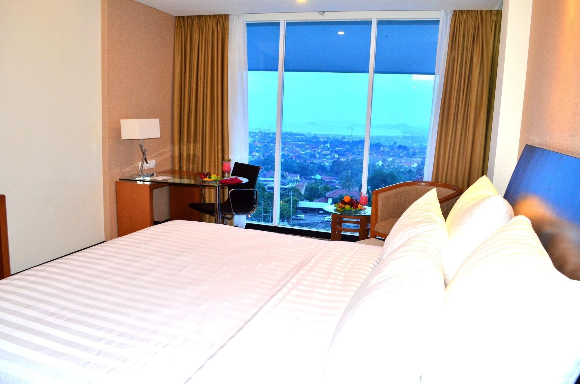 Emersia Hotel And Resort Bandar Lampung Eksteriør bilde